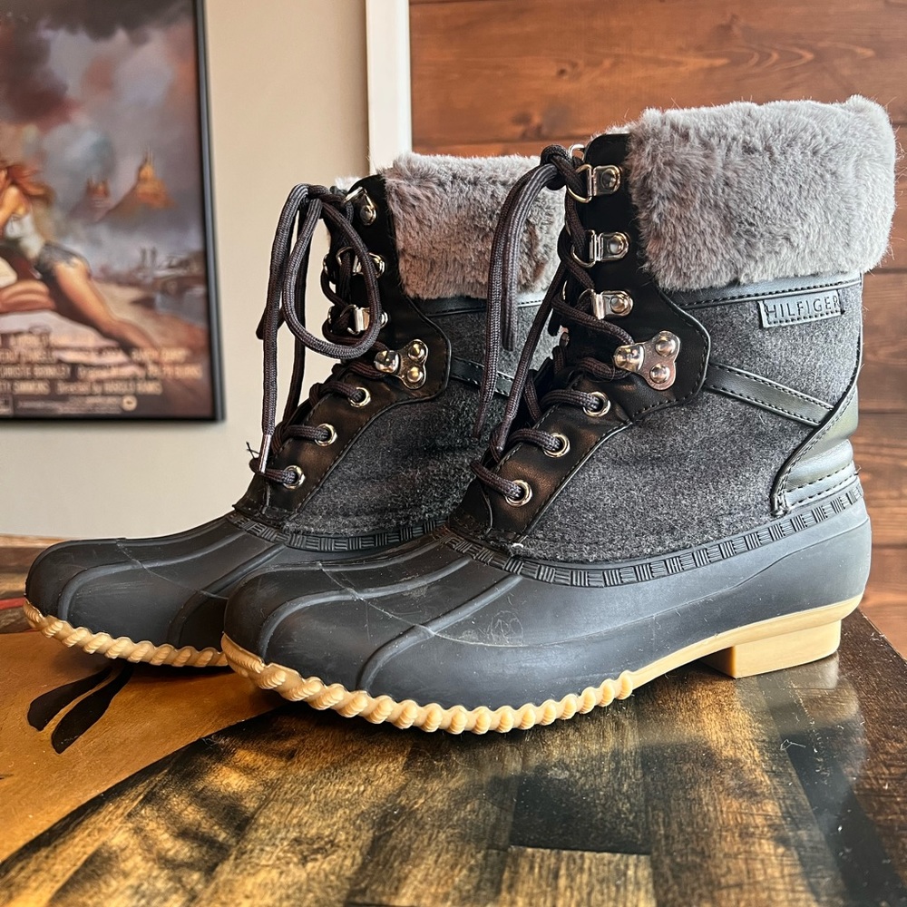 Tommy Hilfiger Duck Boots